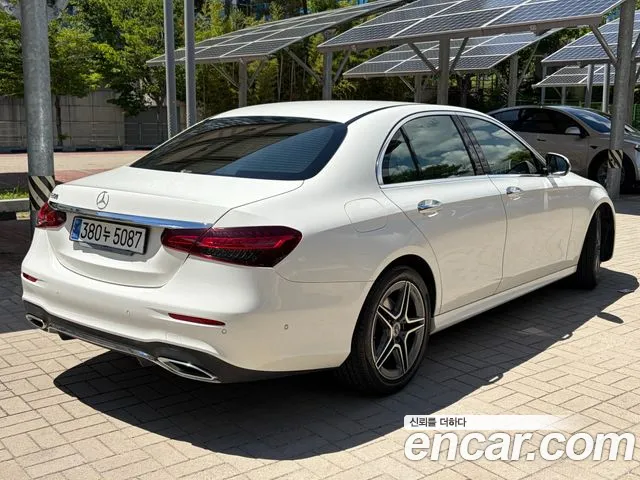 Mercedes-Benz E-Class — Фото автомобиля 6