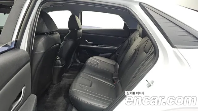 Hyundai Avante CN7 — Фото автомобиля 18