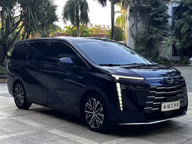GAC Trumpchi E8 — Фото автомобиля 3