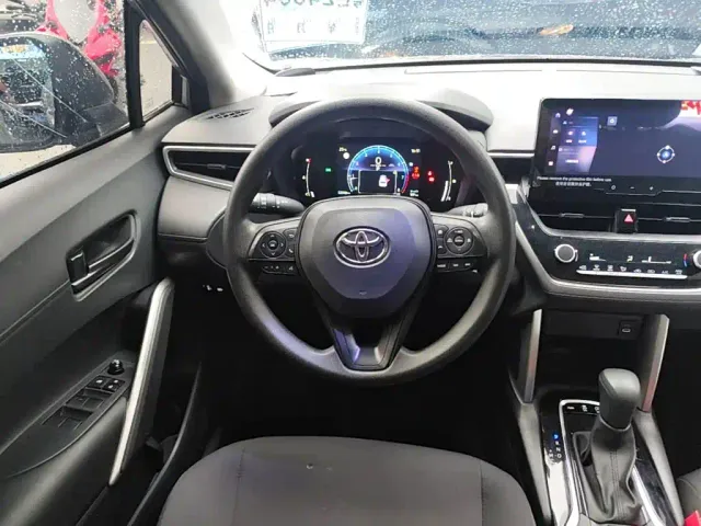 Toyota Corolla Cross — Фото автомобиля 10