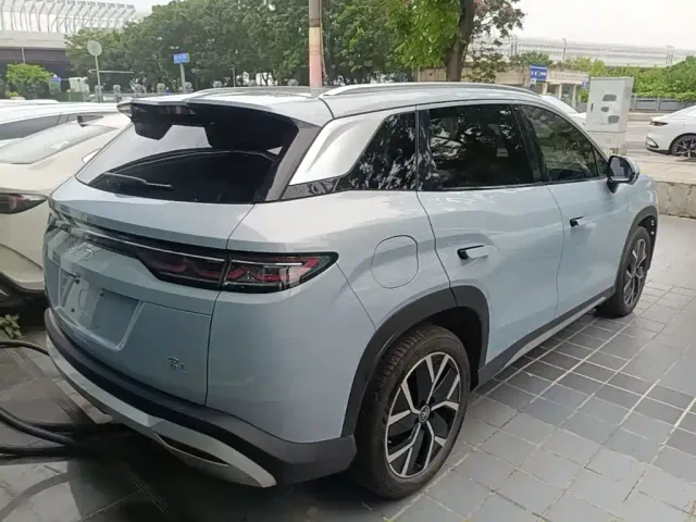 BYD Song L DM-i — Фото автомобиля 6