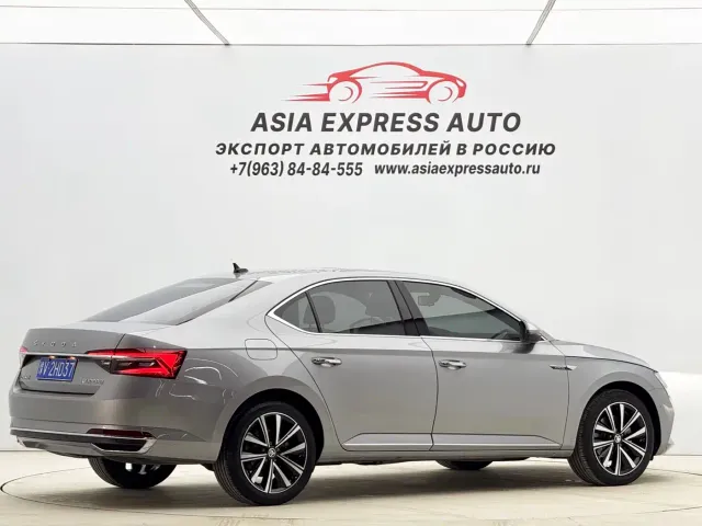 Skoda Superb — Фото автомобиля 4
