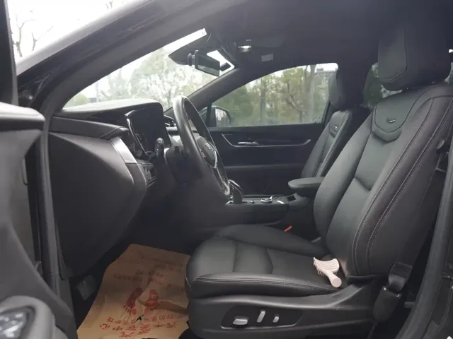 Cadillac XT5 — Фото автомобиля 3
