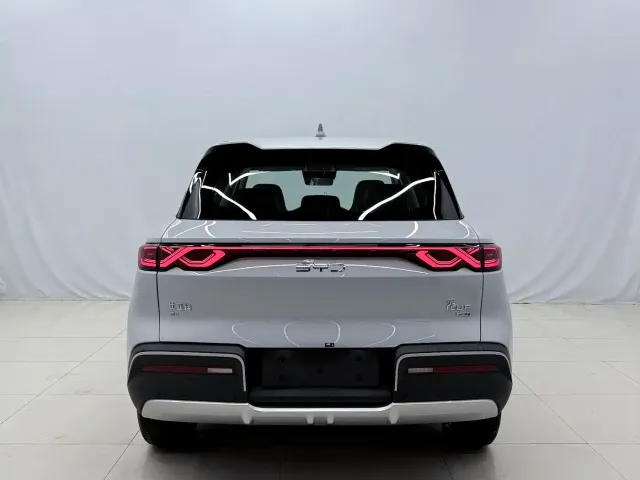 BYD Yuan UP — Фото автомобиля 13