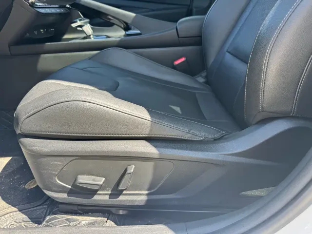 Hyundai Elantra — Фото автомобиля 9