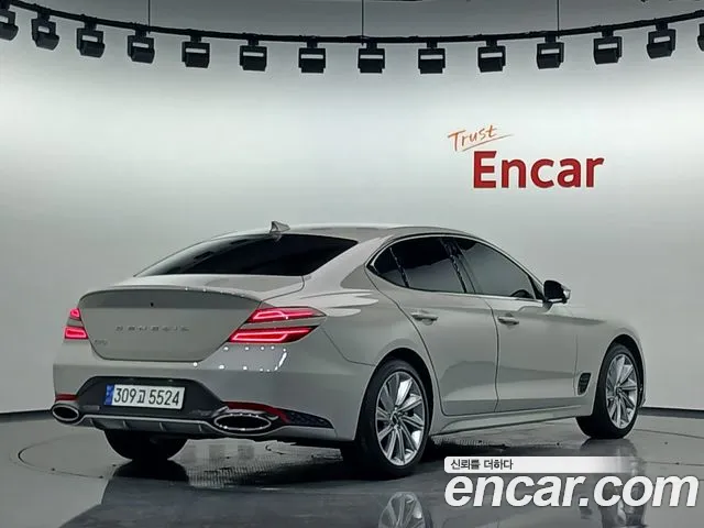 Genesis G70 New — Фото автомобиля 2