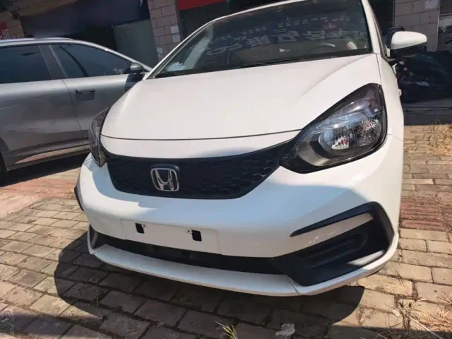 Honda Fit — Фото автомобиля 2