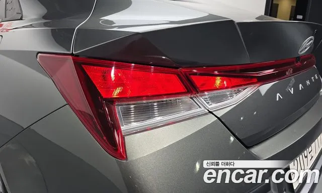 Hyundai Avante CN7 — Фото автомобиля 8