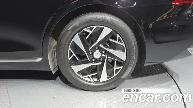 Hyundai Grandeur Grandeur (New) Hybrid — Фото автомобиля 6