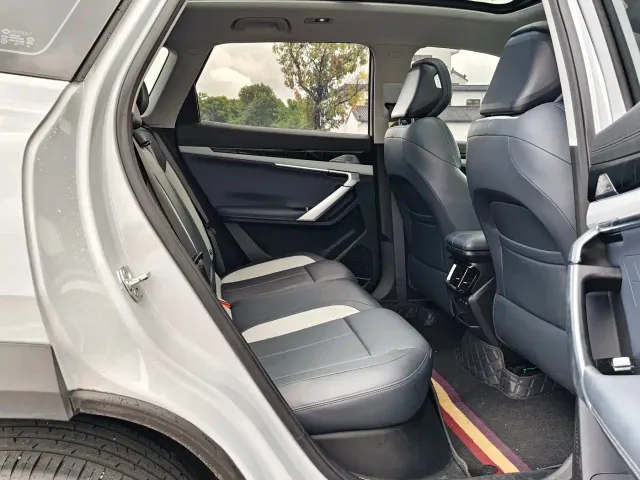 Geely Boyue L — Фото автомобиля 15