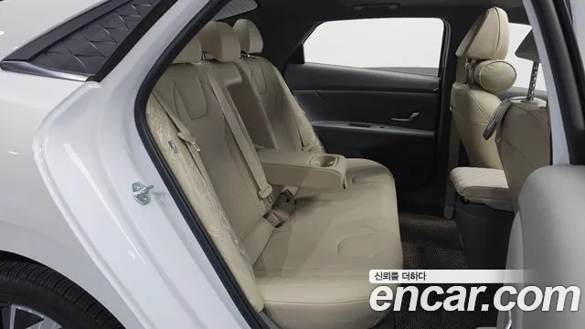 Hyundai AVANTE Новый Avante (CN7) — Фото автомобиля 12