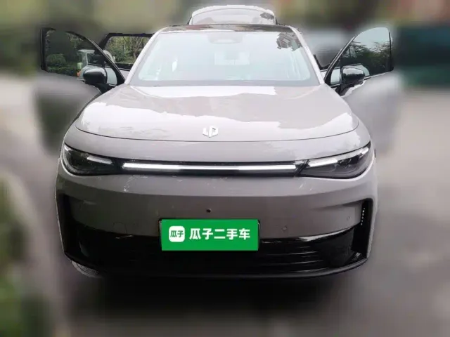 Leapmotor C10 — Фото автомобиля 23