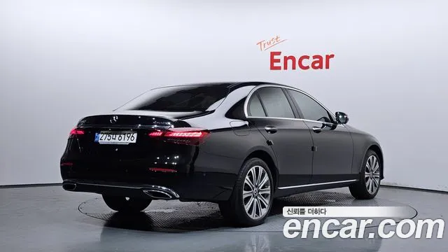 Mercedes-Benz E-Class E-класс W213 E350 4MATIC Exclusive — Фото автомобиля 2
