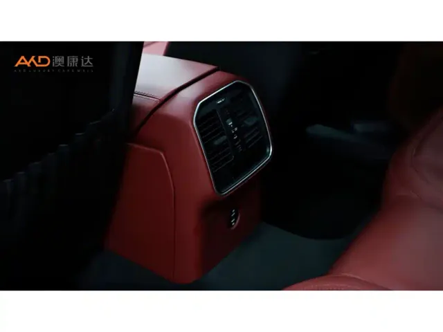 Porsche Macan — Фото автомобиля 9