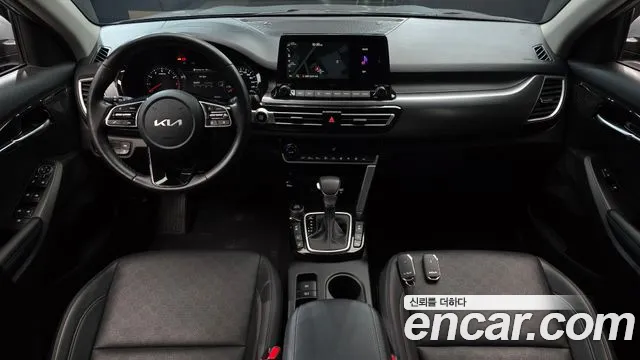 Kia Seltos — Фото автомобиля 7