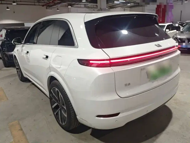 Li Auto L7 — Фото автомобиля 4