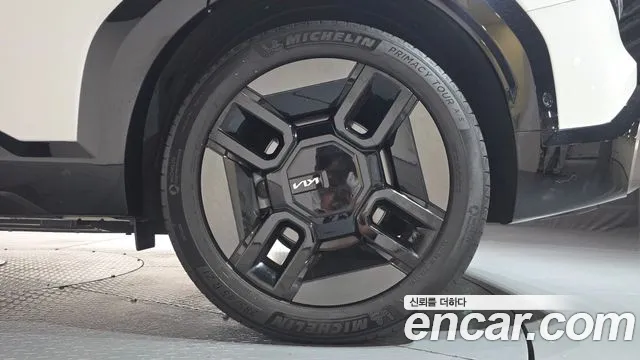 Kia EV9 — Фото автомобиля 14