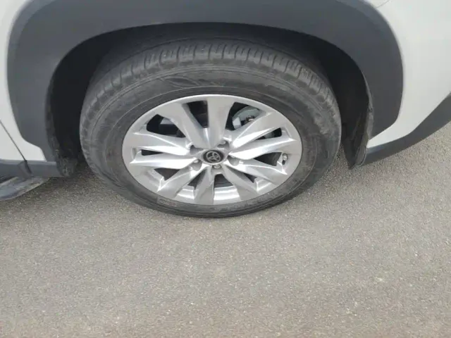 Toyota Corolla Cross — Фото автомобиля 6