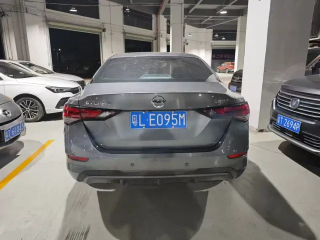 Nissan Sylphy — Фото автомобиля 4
