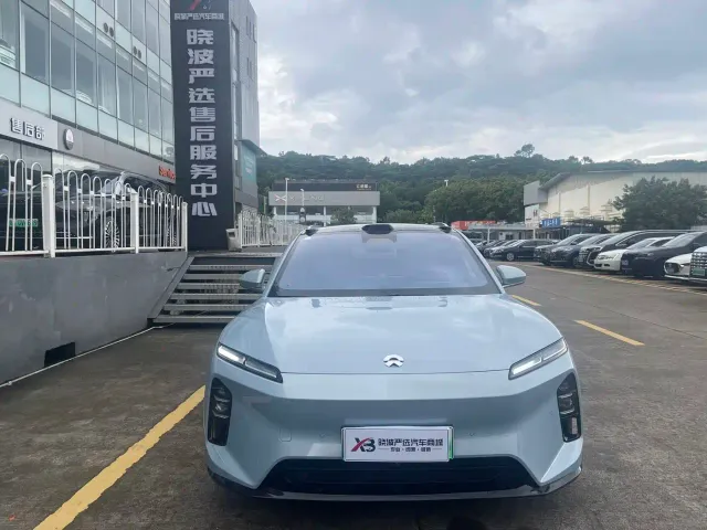 Nio ET5 Touring — Фото автомобиля 2
