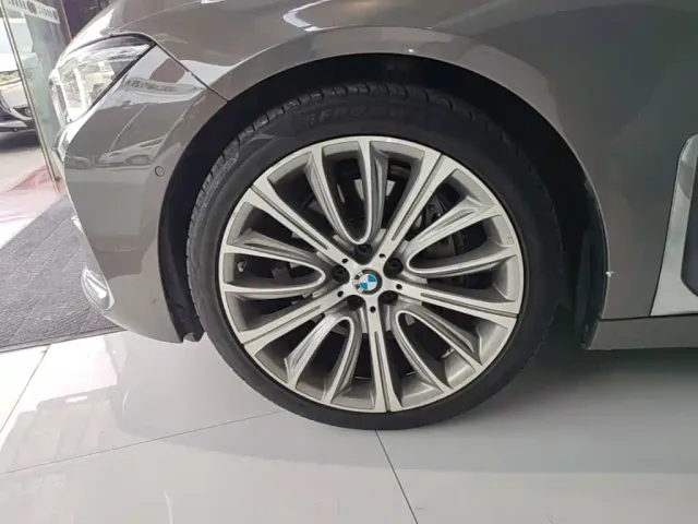 BMW 7 Series — Фото автомобиля 22