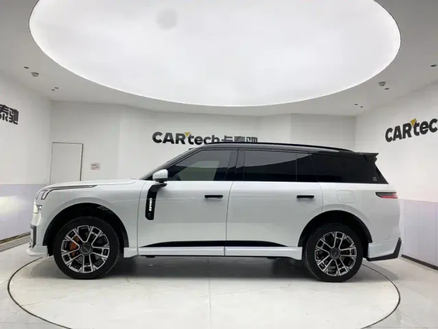 Lynk & Co 900 — Фото автомобиля 8