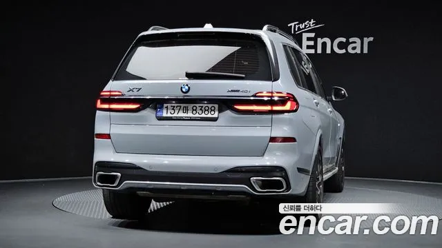 BMW X7 — Фото автомобиля 3