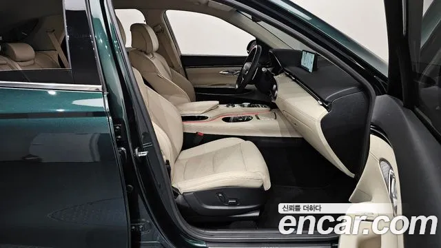 Genesis GV70 2.5T Бензин 2WD — Фото автомобиля 11
