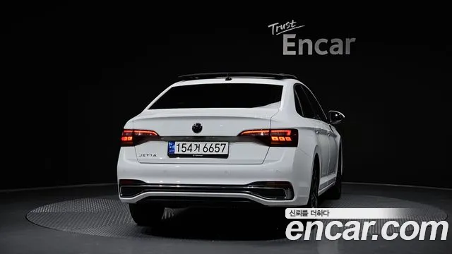 Volkswagen Jetta — Фото автомобиля 3