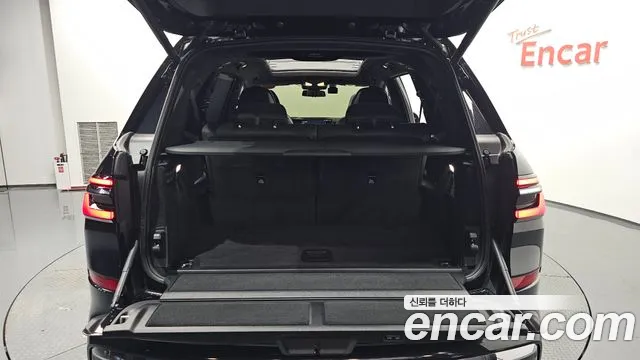 BMW X7 — Фото автомобиля 12