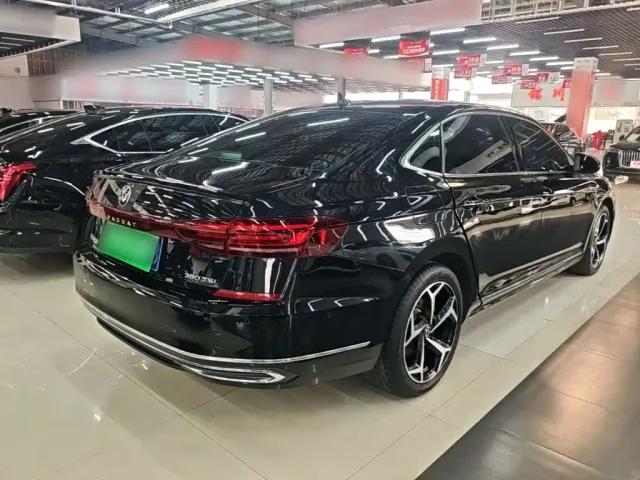 Volkswagen Passat — Фото автомобиля 6