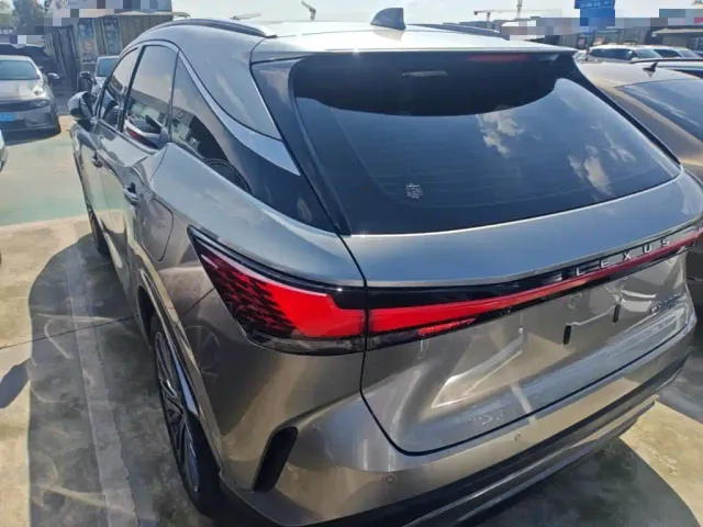 Lexus RX — Фото автомобиля 4