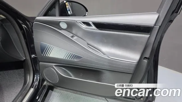 Genesis G80 Бензин 3.5 турбо AWD — Фото автомобиля 16
