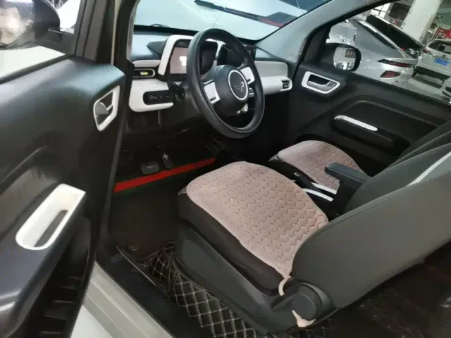 Wuling Hongguang Mini EV — Фото автомобиля 15