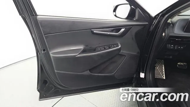 Kia EV6 — Фото автомобиля 13