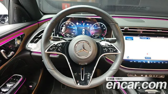 Mercedes-Benz E-Class — Фото автомобиля 11