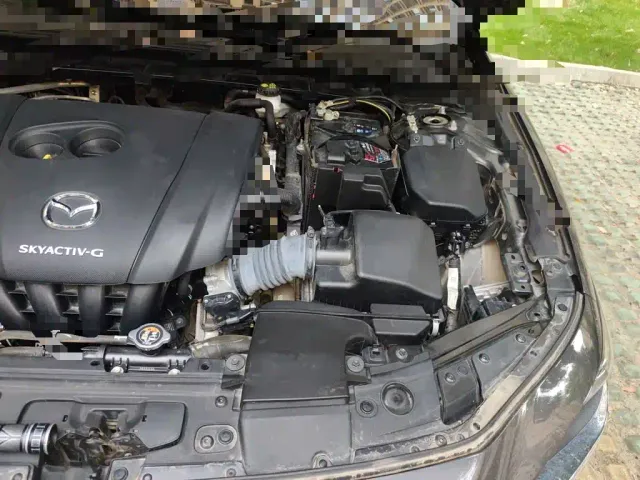 Mazda Axela — Фото автомобиля 21