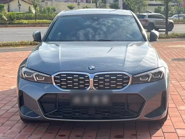 BMW 3 Series — Фото автомобиля 2