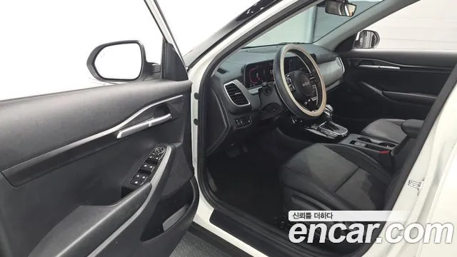Kia Seltos Новый Seltos Бензин 2.0 2WD — Фото автомобиля 10