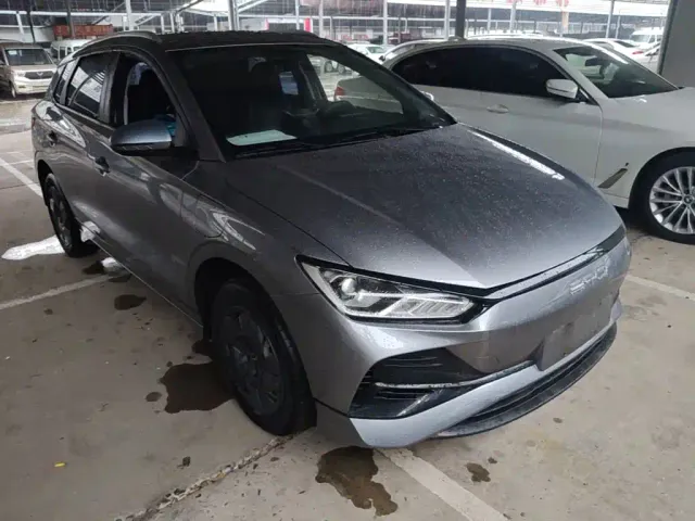BYD e2 — Фото автомобиля 3