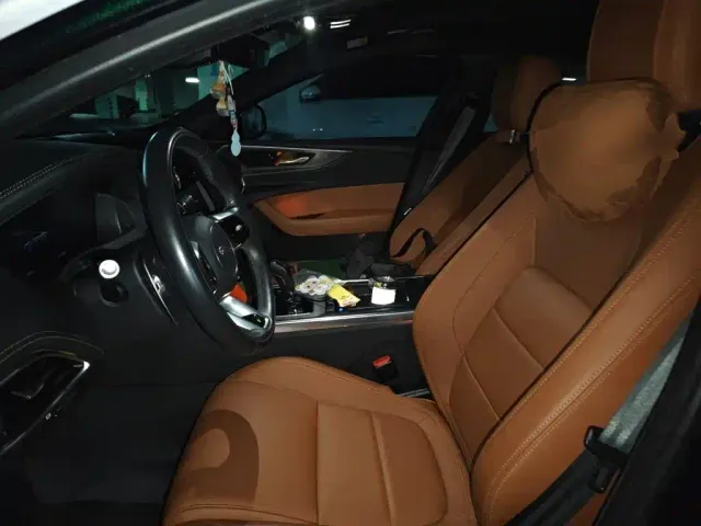 Jaguar XEL — Фото автомобиля 16