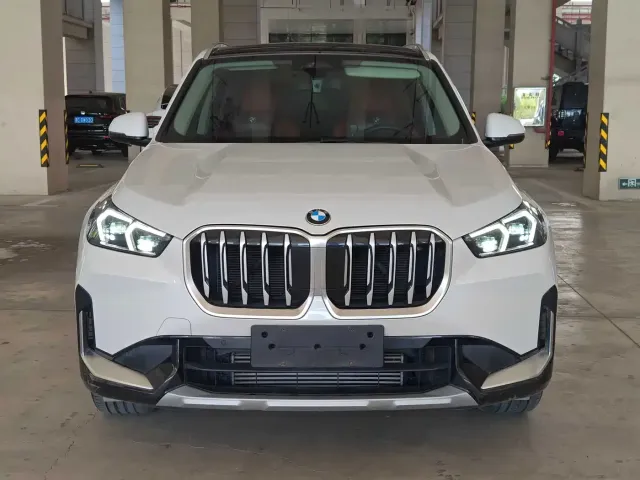 BMW X1 — Фото автомобиля 3