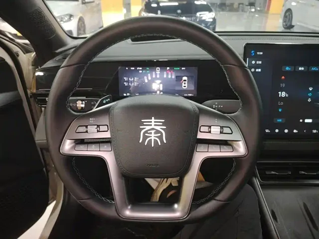 BYD Qin L — Фото автомобиля 10
