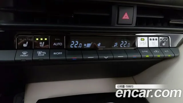 Toyota Crown — Фото автомобиля 17