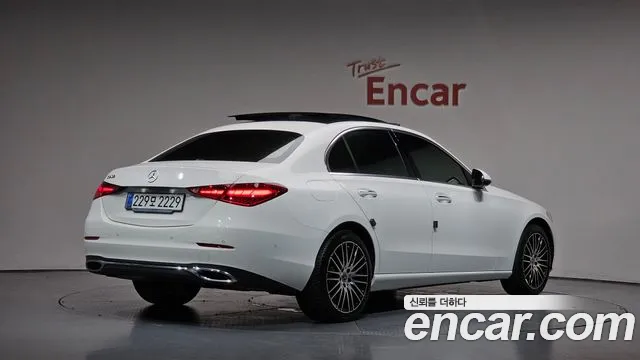 Фотография автомобиля — Mercedes-Benz C-Class W206