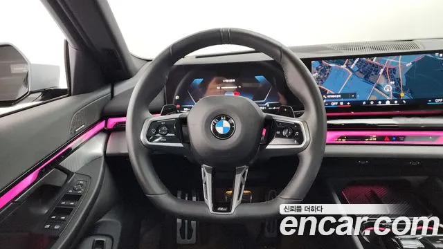 BMW 5-Series 5 серия (G60) 530i xDrive M Sport — Фото автомобиля 14