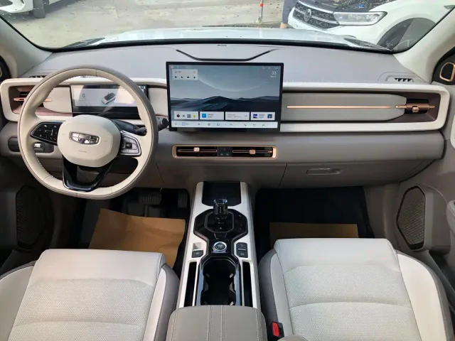 Geely ICON — Фото автомобиля 6