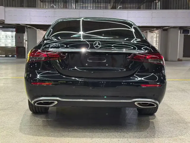 Mercedes-Benz E-Class — Фото автомобиля 7