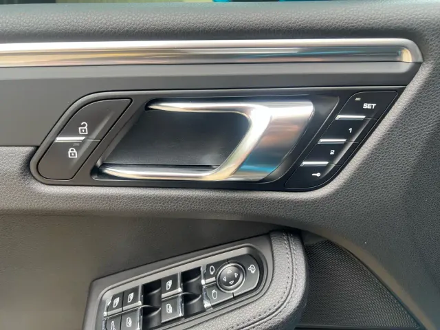 Porsche Macan — Фото автомобиля 16