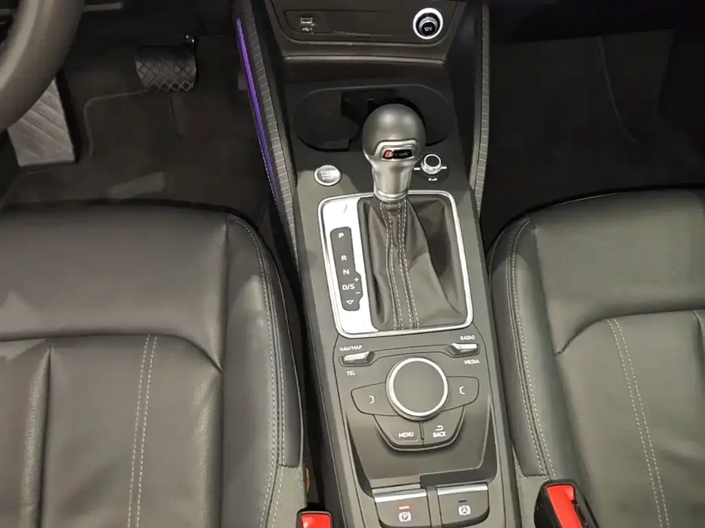 Audi Audi Q2L 2024 35TFSI Fashion Elegance — Фото автомобиля 13